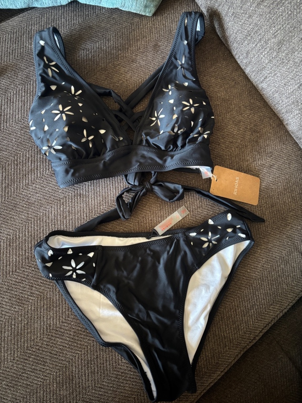 RIHOAS Black Two-Piece Bikini Set with White Lining sz small nwt